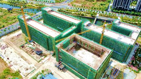 【奮戰(zhàn)三季度 打贏攻堅(jiān)戰(zhàn)】柳州市明德小學(xué)2#、3#教學(xué)樓主體結(jié)構(gòu)通過驗(yàn)收